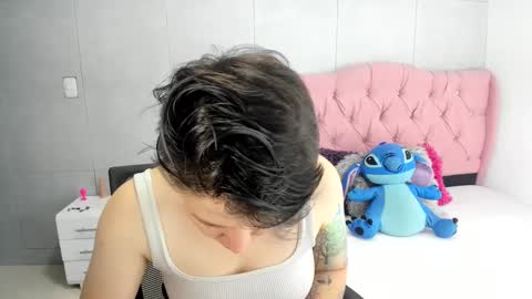 Snapshot of bug2025 chatting on 10-09-25, 04:16 bug2025 online show from 10-09-25, 04:16