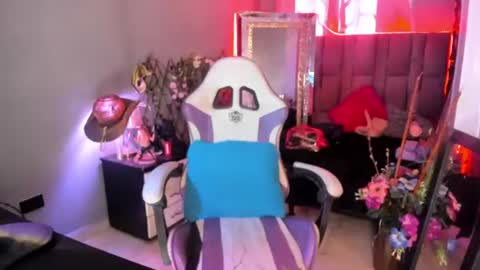 Snapshot of bulmasweetyose chatting on 08-07-26, 07:27 bulmasweetyose mommy submissive control milf lovense online show from 08-07-26, 07:27