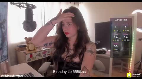 Snapshot of bun_nyx chatting on 05-19-26, 09:32 online show from 05-19-26, 09:32