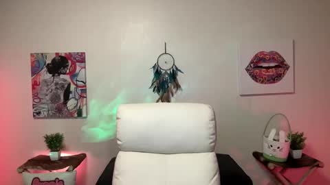 BUNNIE and THE DUDE TheLebowskis online show from 04-11-26, 09:35