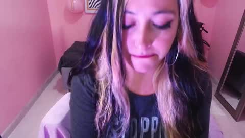 ... .          . ... online show from 10-28-25, 01:58