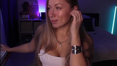 B U N N Y online show from 12-14-24, 03:18