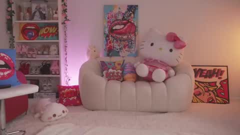 Snapshot of bunnydollstella chatting on 02-09-25, 11:15 Stella online show from 02-09-25, 11:15