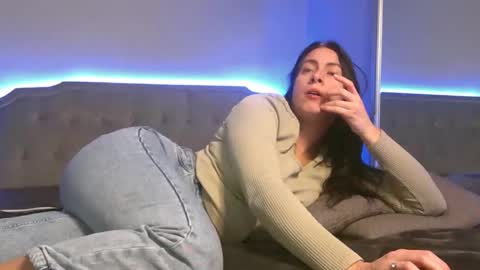 bunnyela online show from 02-01-26, 06:06