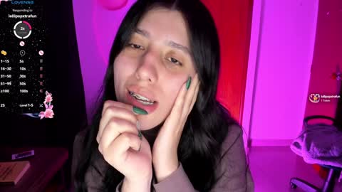 Snapshot of bunnyy09 chatting on 12-31-24, 12:11 Jess online show from 12-31-24, 12:11