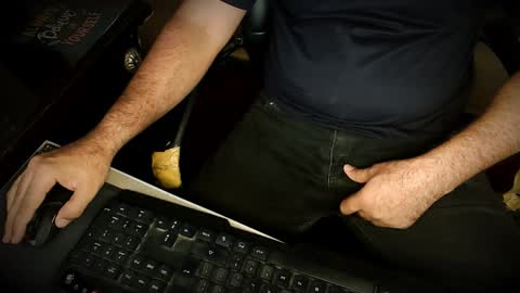 Hairy Arabian online show from 10-26-25, 04:29