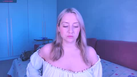 Lissa online show from 05-25-26, 09:04