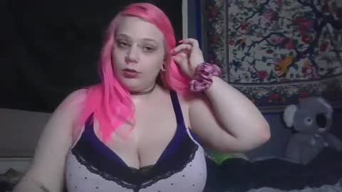 Snapshot of burnthemail chatting on 02-09-25, 03:22 lilly online show from 02-09-25, 03:22