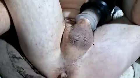 Buster18Hymen online show from 12-20-25, 11:39