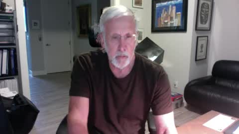 Snapshot of bustinout99 chatting on 08-02-26, 07:23 afternoon wood online show from 08-02-26, 07:23
