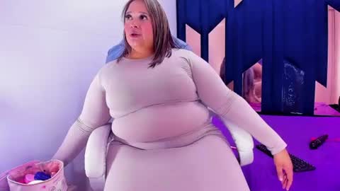 busty juicyy online show from 06-15-26, 01:02