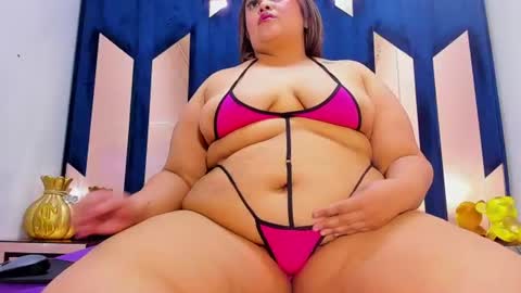 busty juicyy online show from 07-18-26, 04:33