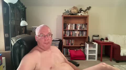 Snapshot of bustyballs100 chatting on 09-12-25, 03:23 bustyballs100 online show from 09-12-25, 03:23