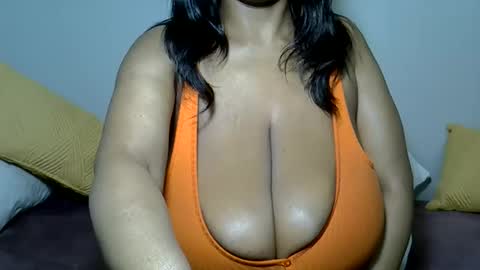 bustytessa37 online show from 06-05-26, 04:41