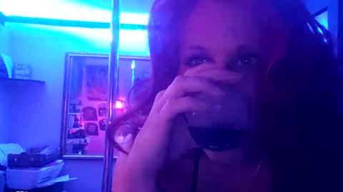 busybee83 online show from 02-03-25, 12:03