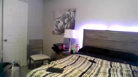 busybee83 online show from 10-05-25, 02:10