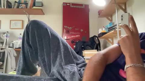 Snapshot of butolina chatting on 10-25-25, 02:02 butolina online show from 10-25-25, 02:02