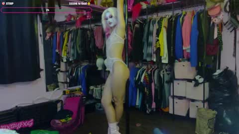 Snapshot of bxbyfxgaa chatting on 09-29-25, 01:55 BxBYFxG online show from 09-29-25, 01:55