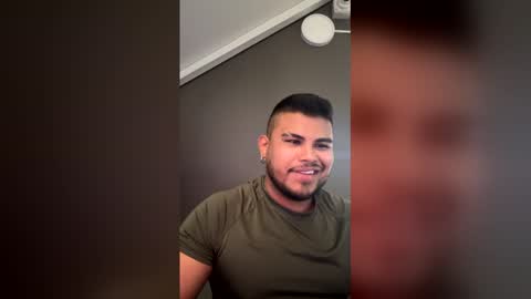 Snapshot of caballero_____ chatting on 05-25-26, 10:05 INSTAGRAM CABALLERO 1998 online show from 05-25-26, 10:05