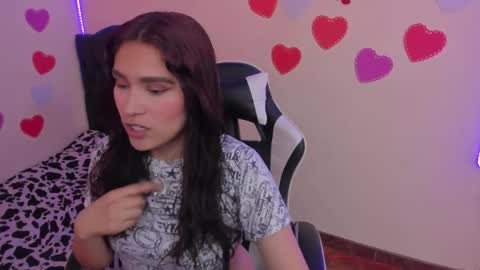 Snapshot of caelisse_cb chatting on 04-23-26, 05:37 caelisse_cb online show from 04-23-26, 05:37