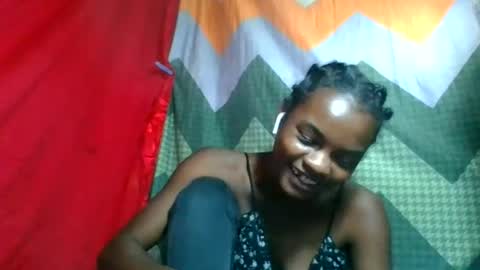 Snapshot of caella98 chatting on 06-13-26, 07:39 caella98 online show from 06-13-26, 07:39