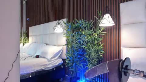 CailynBrown online show from 11-15-25, 04:21