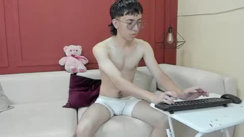 Snapshot of cainparker chatting on 07-28-26, 03:54 CainParker online show from 07-28-26, 03:54