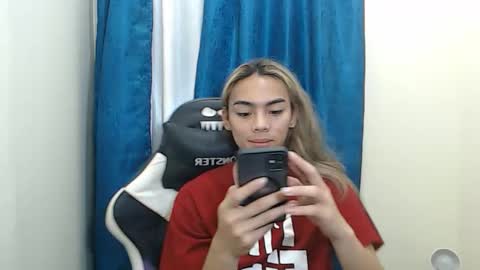 caitessa_bellemoir online show from 03-26-26, 08:47