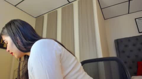 caitlingomez0 online show from 02-01-26, 12:48