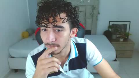 Snapshot of caius_fox chatting on 01-13-26, 11:04 caius online show from 01-13-26, 11:04