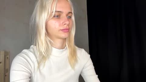 Snapshot of caliscott_ chatting on 07-27-26, 09:16 Cali online show from 07-27-26, 09:16