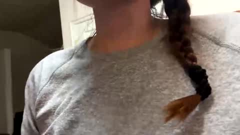 Snapshot of calishop1 chatting on 02-02-25, 02:59 calishop1 online show from 02-02-25, 02:59