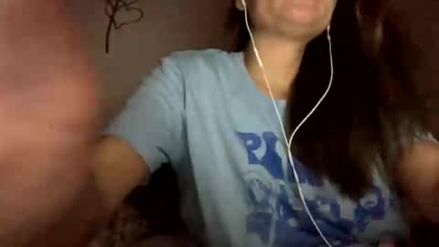 Snapshot of calishop1 chatting on 10-29-25, 02:47 calishop1 online show from 10-29-25, 02:47