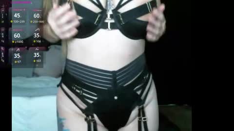 Snapshot of calistarayne chatting on 07-25-26, 06:11 calistarayne online show from 07-25-26, 06:11