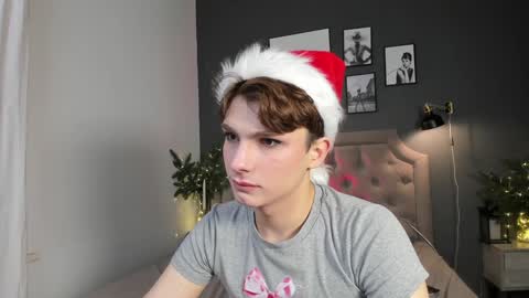 Call me Leo online show from 12-19-24, 12:34