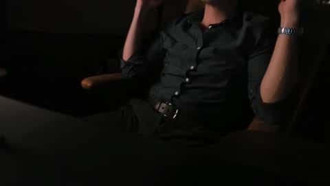 Snapshot of call_me_chief chatting on 10-31-25, 05:03 chief online show from 10-31-25, 05:03