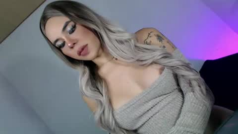 Snapshot of call_me_clara chatting on 07-11-26, 01:52 CALL ME CLARA online show from 07-11-26, 01:52