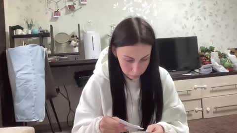 Anna online show from 04-08-26, 10:48