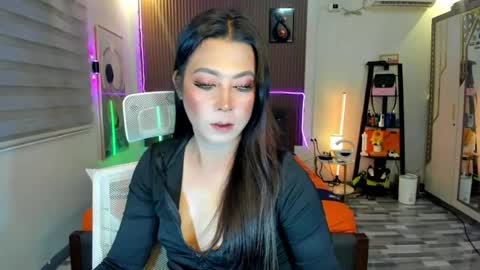 Snapshot of callme_ivyaguas chatting on 06-24-26, 02:49 IVY online show from 06-24-26, 02:49