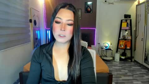 Snapshot of callme_ivyaguas chatting on 07-16-26, 05:35 IVY online show from 07-16-26, 05:35