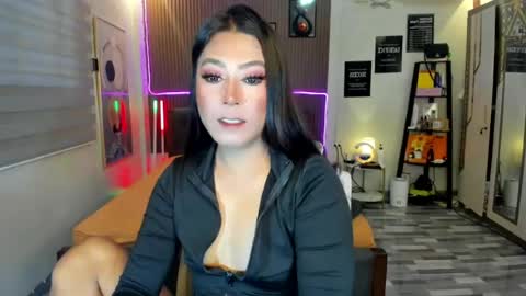 Snapshot of callme_ivyaguas chatting on 07-18-26, 06:17 IVY online show from 07-18-26, 06:17