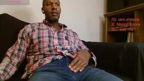 My name is Robert  Dont be shysay hi I love to chat. For requests or dirty talk please use tips  online show from 01-17-26, 04:50