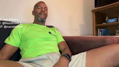 My name is Robert  Dont be shysay hi I love to chat. For requests or dirty talk please use tips  online show from 07-21-26, 03:20
