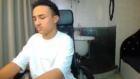 Snapshot of callumpike chatting on 11-05-25, 12:05 CallumPike online show from 11-05-25, 12:05