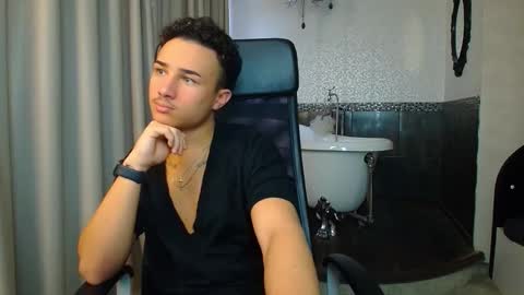 Snapshot of callumpike chatting on 11-06-25, 11:55 CallumPike online show from 11-06-25, 11:55