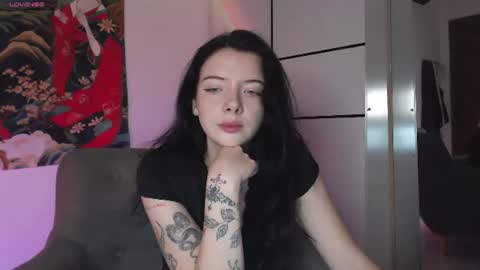 Snapshot of calmlilly chatting on 06-30-26, 11:44 Lilly online show from 06-30-26, 11:44