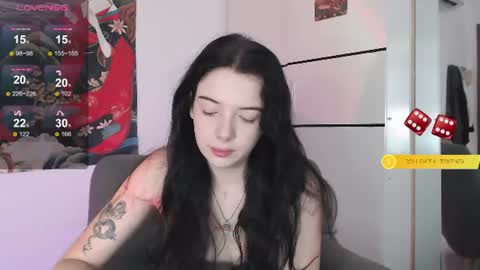Snapshot of calmlilly chatting on 07-23-26, 07:17 Lilly online show from 07-23-26, 07:17