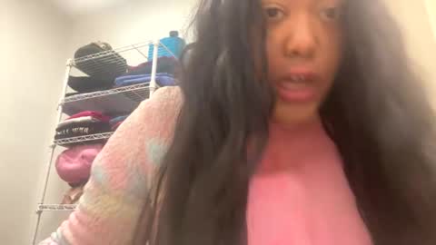 Snapshot of cals9x chatting on 01-22-25, 01:10 camzxoxox online show from 01-22-25, 01:10