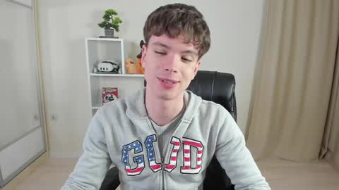 Hey I am Calvin  online show from 02-05-25, 07:10