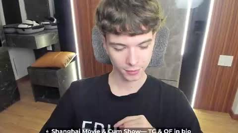 Hey I am Calvin  online show from 06-27-26, 05:40